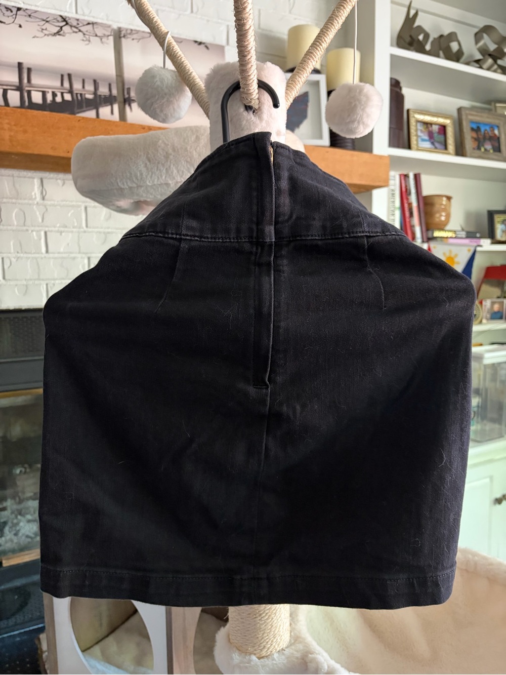 Size 0 Black Straight Mini Skirt